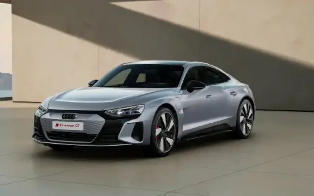 AUDI RS E-TRON GT ELÉTRICO QUATTRO — foto 1 de 13