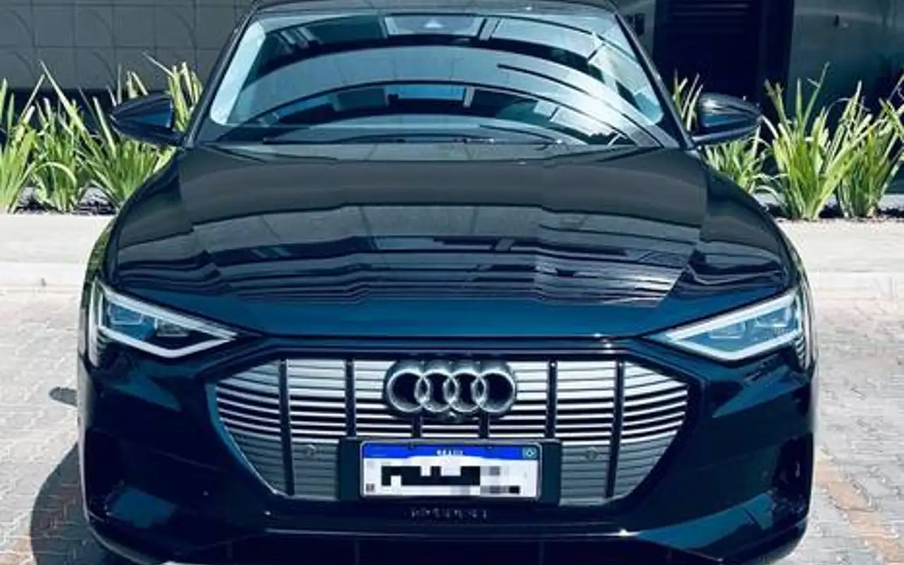AUDI E-TRON ELÉTRICO SPORTBACK PERFORMANCE QUATTRO — foto 1 de 8