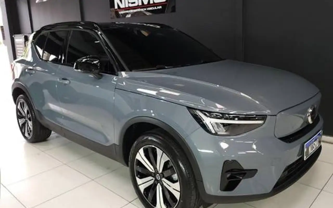 VOLVO XC40 P6 RECHARGE ELECTRIC PLUS — foto 1 de 5