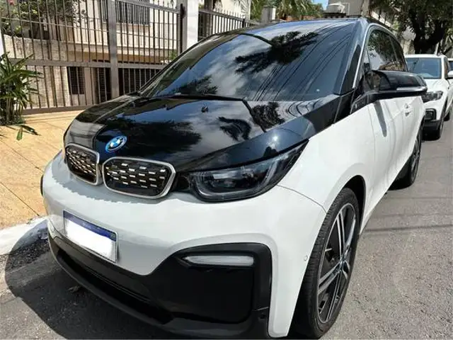 BMW i3 ELÉTRICO eDRIVE BEV CONNECTED AUTOMÁTICO em São Paulo, SP