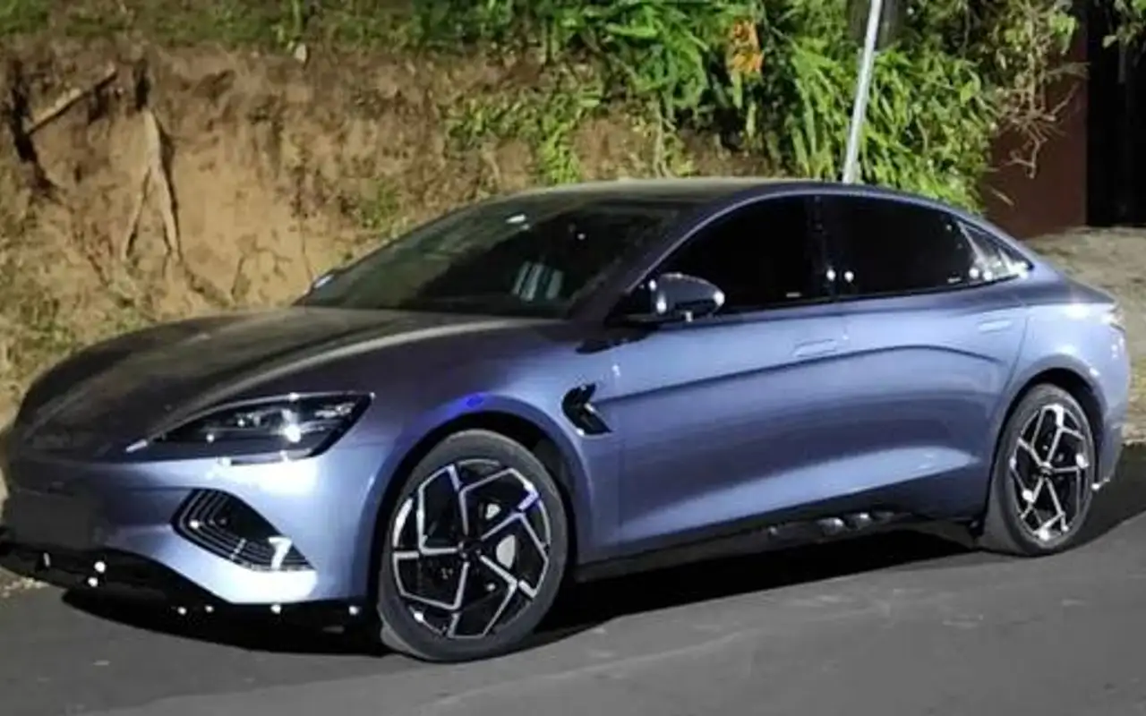 BYD SEAL 82,5 KW ELÉTRICO AWD — foto 1 de 2
