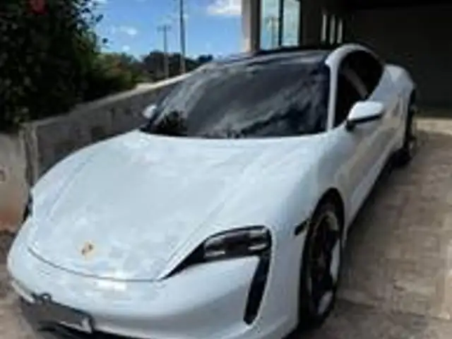 PORSCHE TAYCAN ELÉTRICO em Barbacena, MG