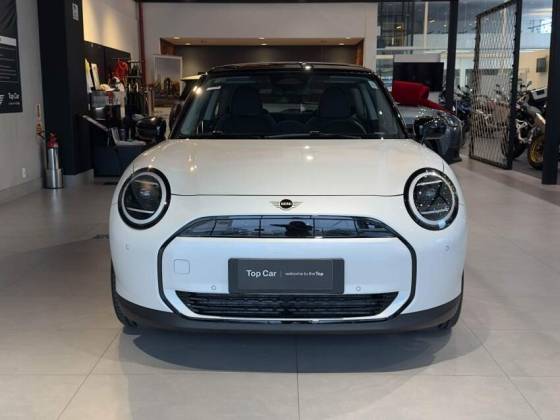 MINI COOPER 40,7 KW ELÉTRICO 2P E em Florianópolis, SC