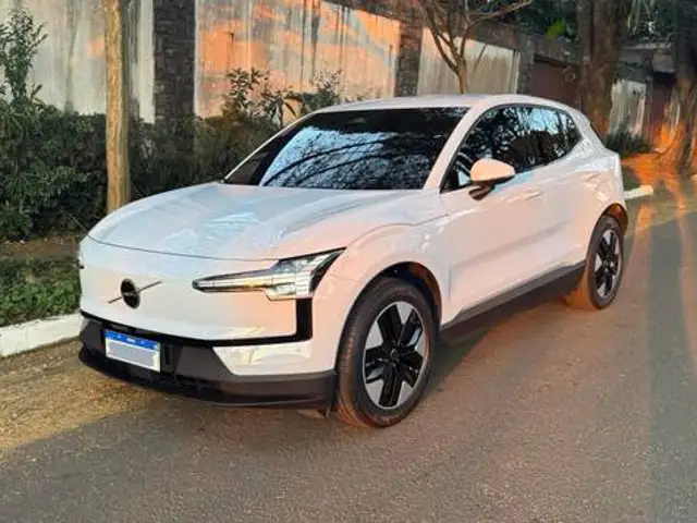 VOLVO EX30 51 KW ELÉTRICO CORE em São Paulo, SP