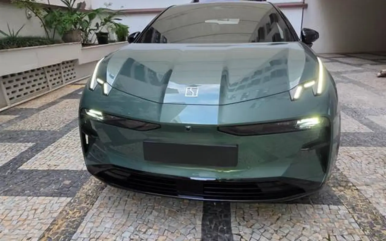 ZEEKR X 66 KW ELÉTRICO PREMIUM — foto 1 de 8