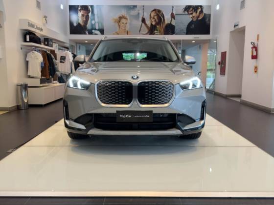 BMW iX1 ELÉTRICO XDRIVE30 M SPORT em Balneário Camboriú, SC