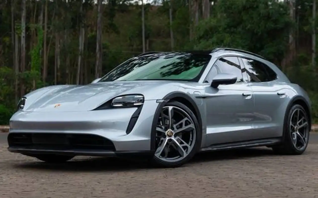 PORSCHE TAYCAN 4S CROSS TURISMO ELÉTRICO — foto 1 de 8