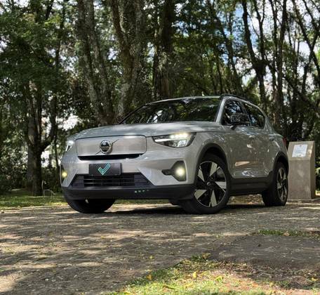 VOLVO XC40 P6 RECHARGE ELECTRIC PLUS em Curitiba, PR