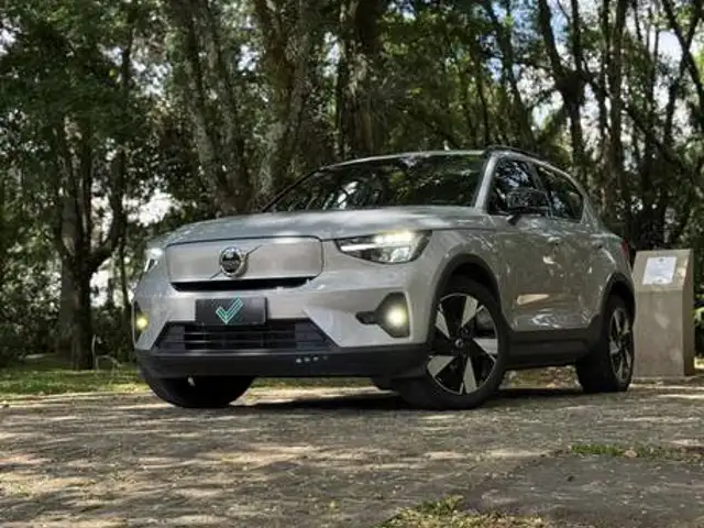 VOLVO XC40 P6 RECHARGE ELECTRIC PLUS em Curitiba, PR