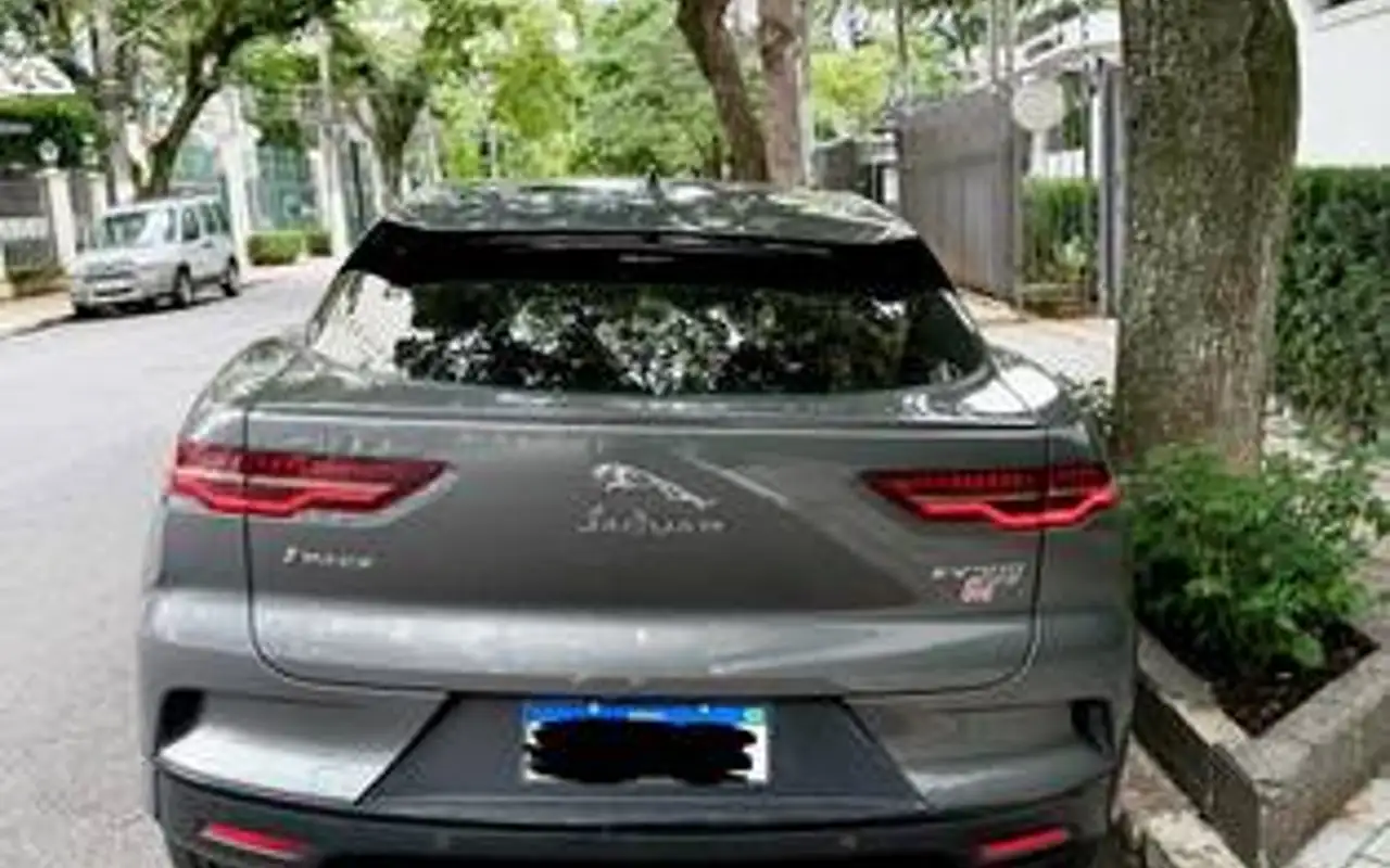 JAGUAR I-PACE 90 KW EV400 SE AWD ELÉTRICO — foto 1 de 8