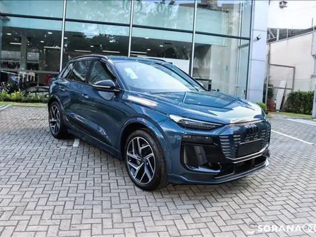 AUDI Q6 E-TRON 100 KW ELÉTRICO PERFORMANCE BLACK QUATTRO em São Paulo, SP