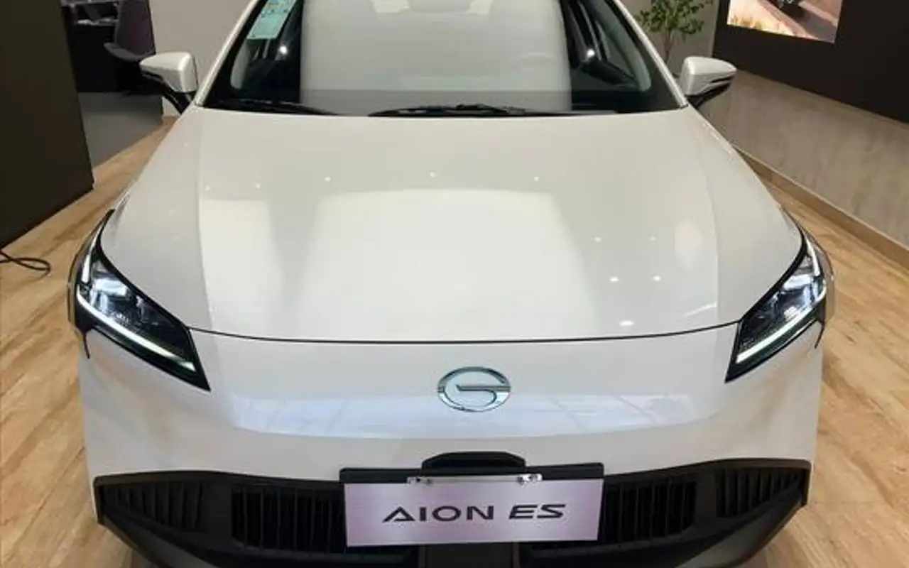 GAC AION ES 55,2 KW ELÉTRICO PLUS — foto 1 de 8