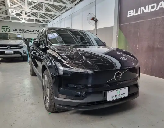 VOLVO EX30 69 KW ELÉTRICO PLUS em São Paulo, SP