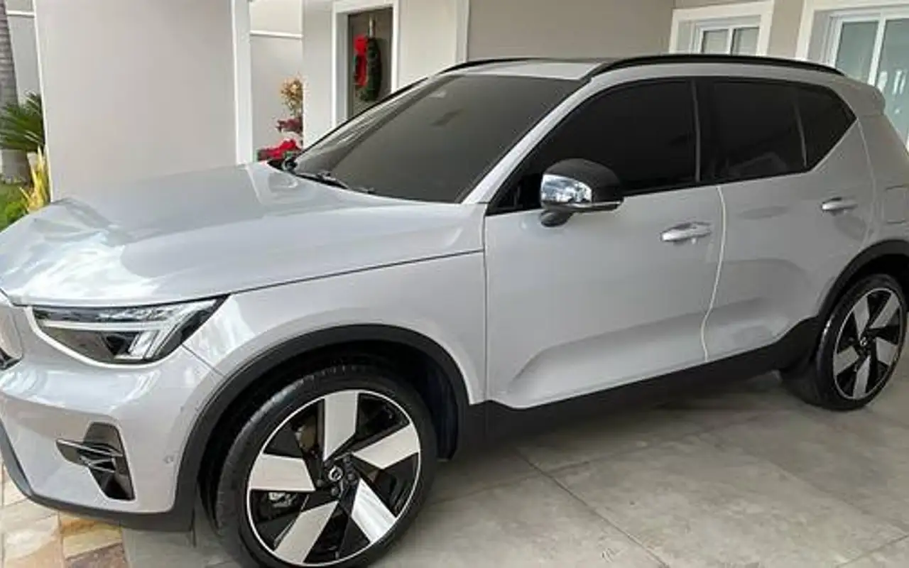 VOLVO XC40 P8 RECHARGE TWIN ELECTRIC ULTIMATE AWD