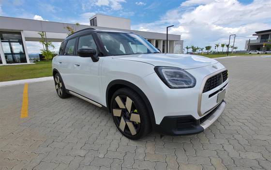 MINI COUNTRYMAN 66,45 KW ELÉTRICO SE TOP ALL4 em São José dos Campos, SP