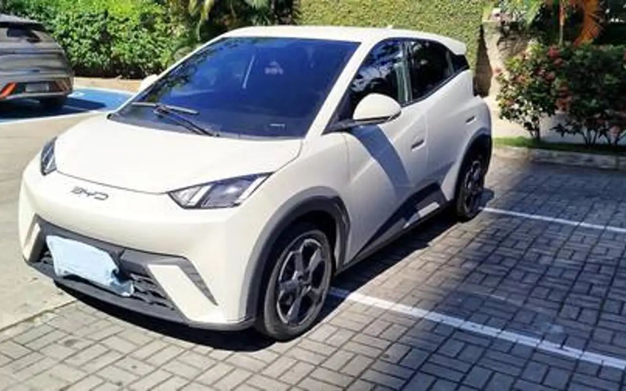 BYD DOLPHIN MINI 38 KW ELÉTRICO — foto 1 de 8