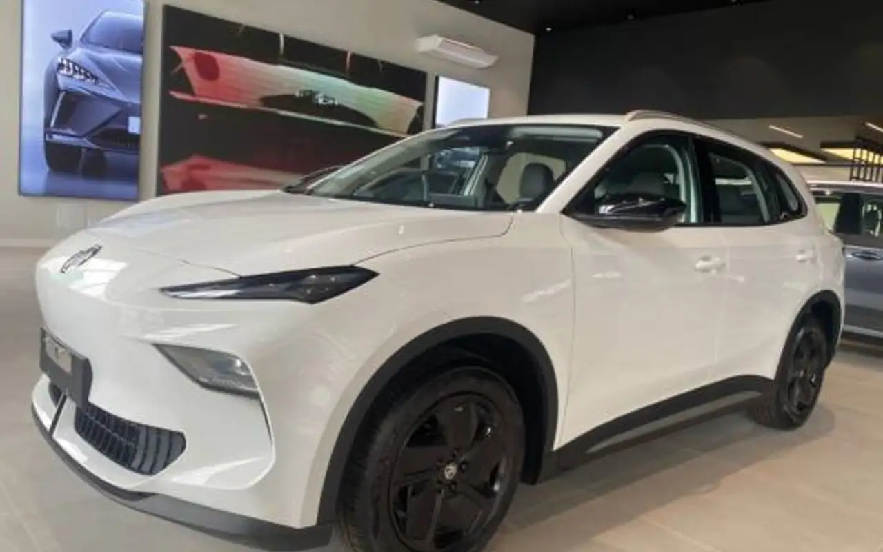 MG S5 64 KW ELÉTRICO COMFORT — foto 1 de 10