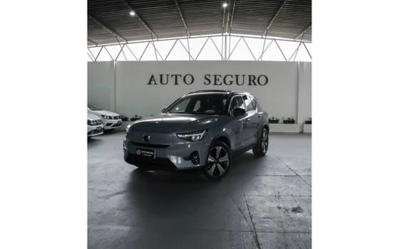 VOLVO XC40 P6 RECHARGE ELECTRIC PLUS — foto 1 de 7