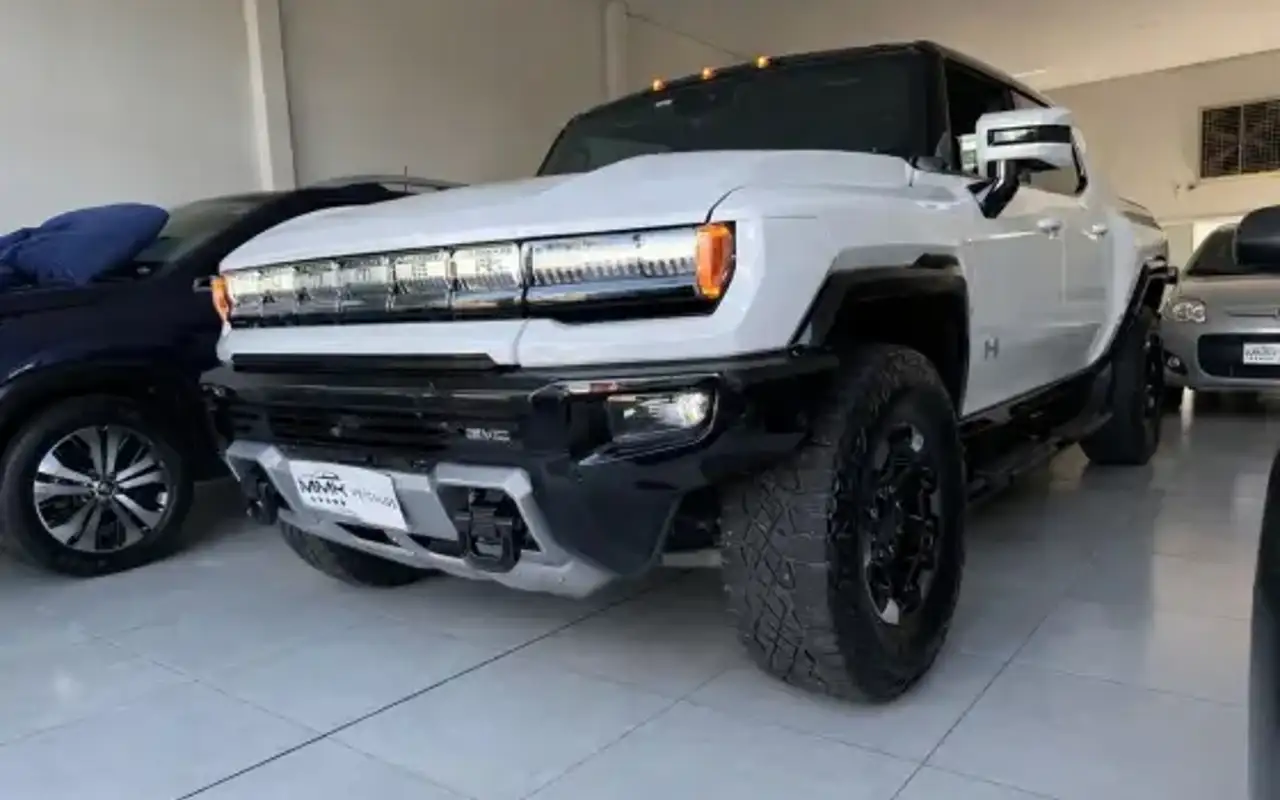 GMC HUMMER 350 KW EV PICKUP EDITION 1 4X4 — foto 1 de 10