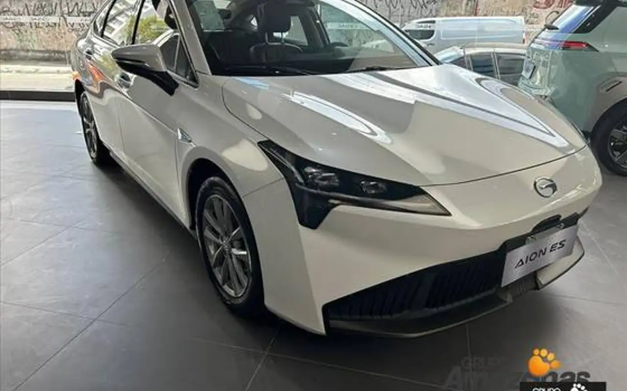 GAC AION ES 55,2 KW ELÉTRICO PLUS — foto 1 de 7
