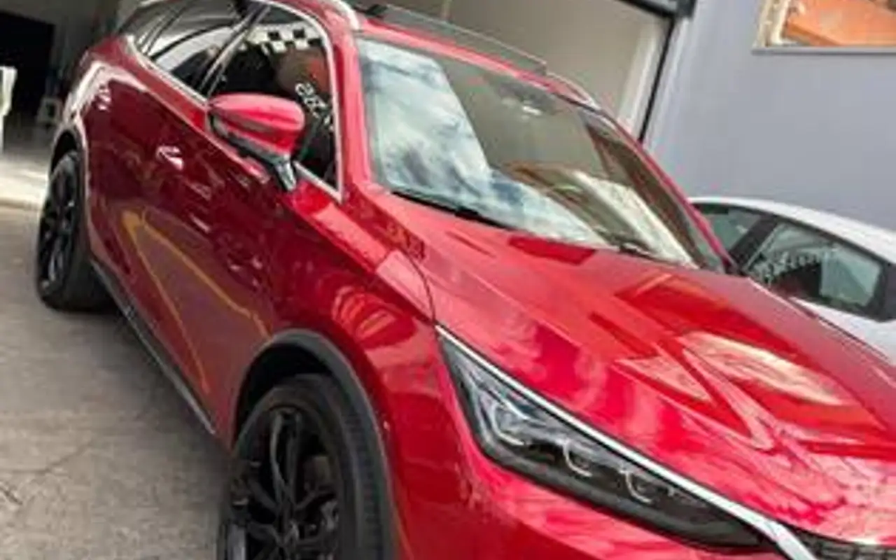 BYD TAN ELÉTRICO AWD — foto 1 de 8