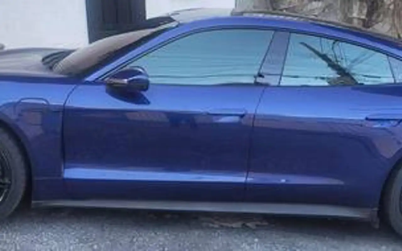 PORSCHE TAYCAN 4S ELÉTRICO — foto 1 de 8