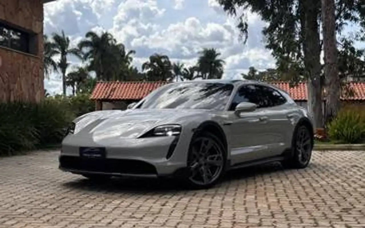 PORSCHE TAYCAN 4 CROSS TURISMO ELÉTRICO — foto 1 de 8
