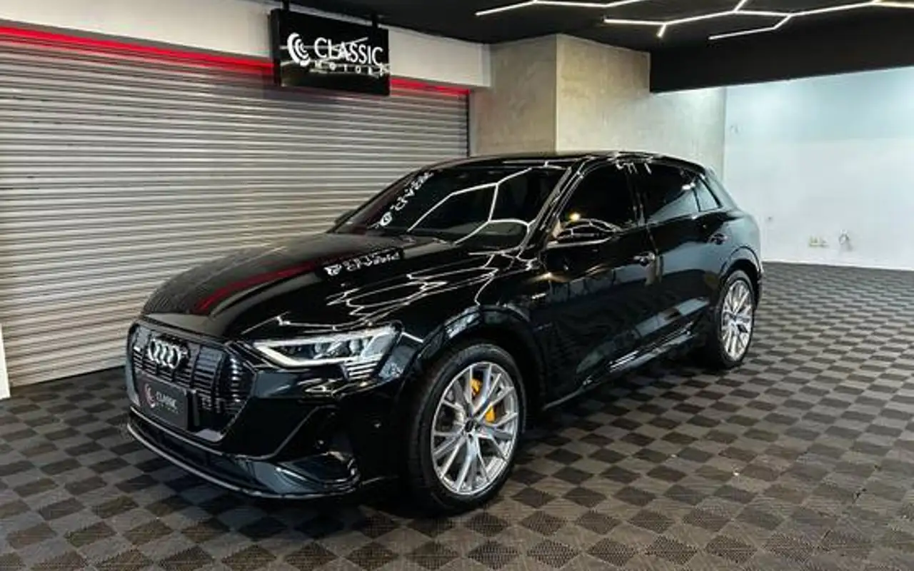 AUDI E-TRON ELÉTRICO PERFORMANCE QUATTRO — foto 1 de 16