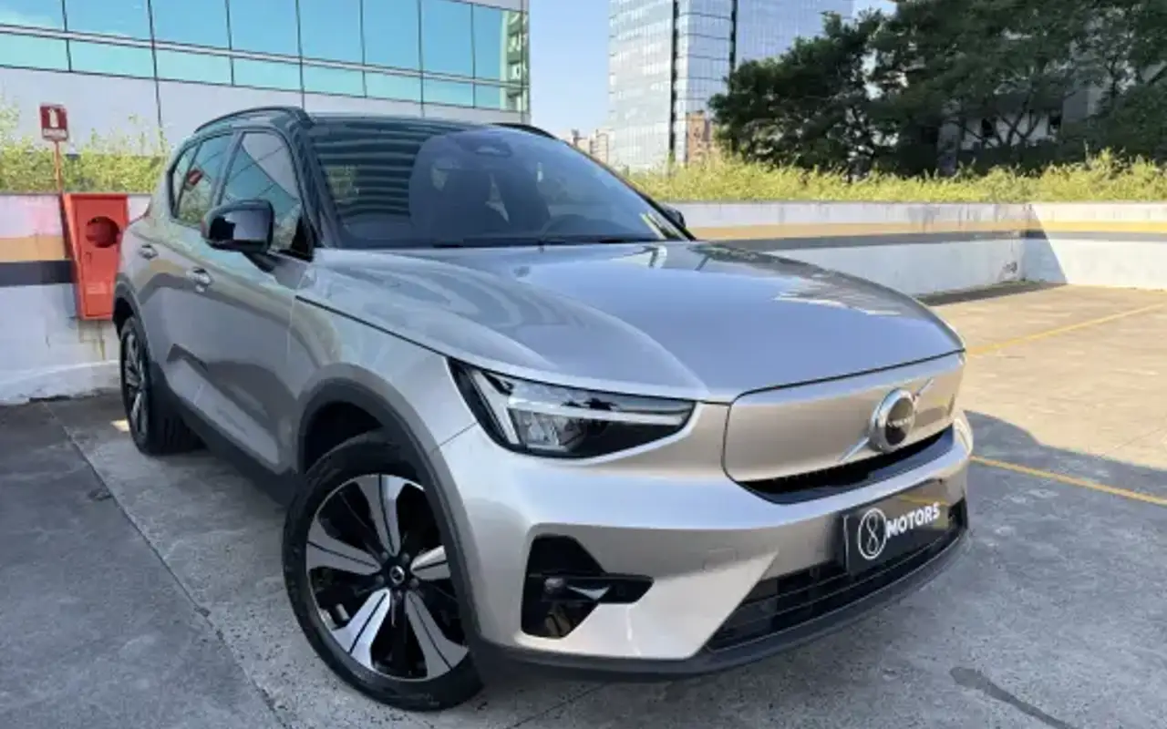 VOLVO XC40 P6 RECHARGE ELECTRIC PLUS — foto 1 de 11