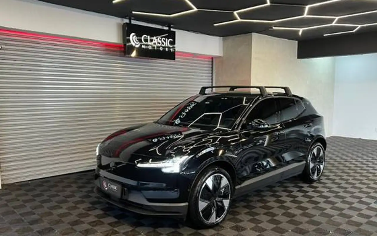 VOLVO EX30 69 KW ELÉTRICO ULTRA — foto 1 de 18