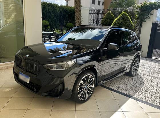 BMW iX1 ELÉTRICO XDRIVE30 M SPORT em Farroupilha, RS