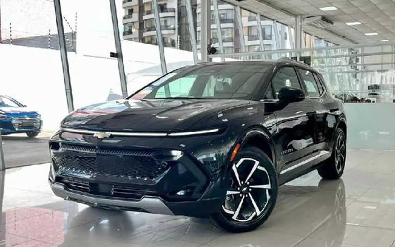CHEVROLET EQUINOX EV 85 KW ELÉTRICO eAWD — foto 1 de 10