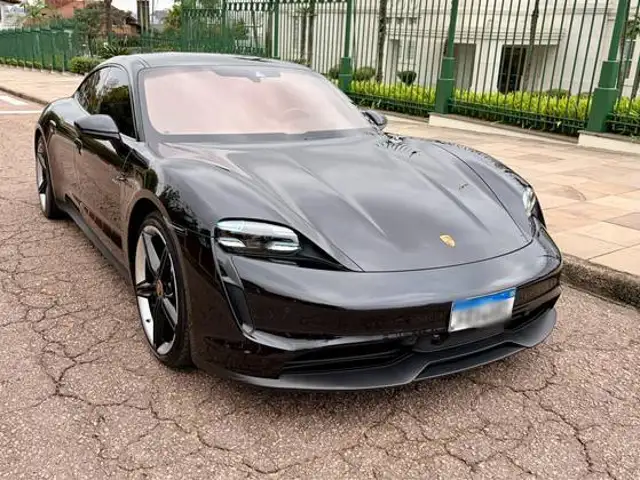 PORSCHE TAYCAN 4S ELÉTRICO em Porto Alegre, RS