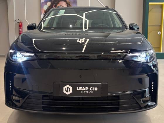 LEAPMOTOR B10 56,2 KW BEV em Niterói, RJ