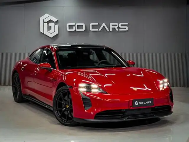 PORSCHE TAYCAN GTS ELÉTRICO em Goiânia, GO