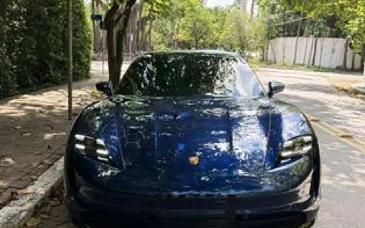 PORSCHE TAYCAN 4S ELÉTRICO — foto 1 de 8