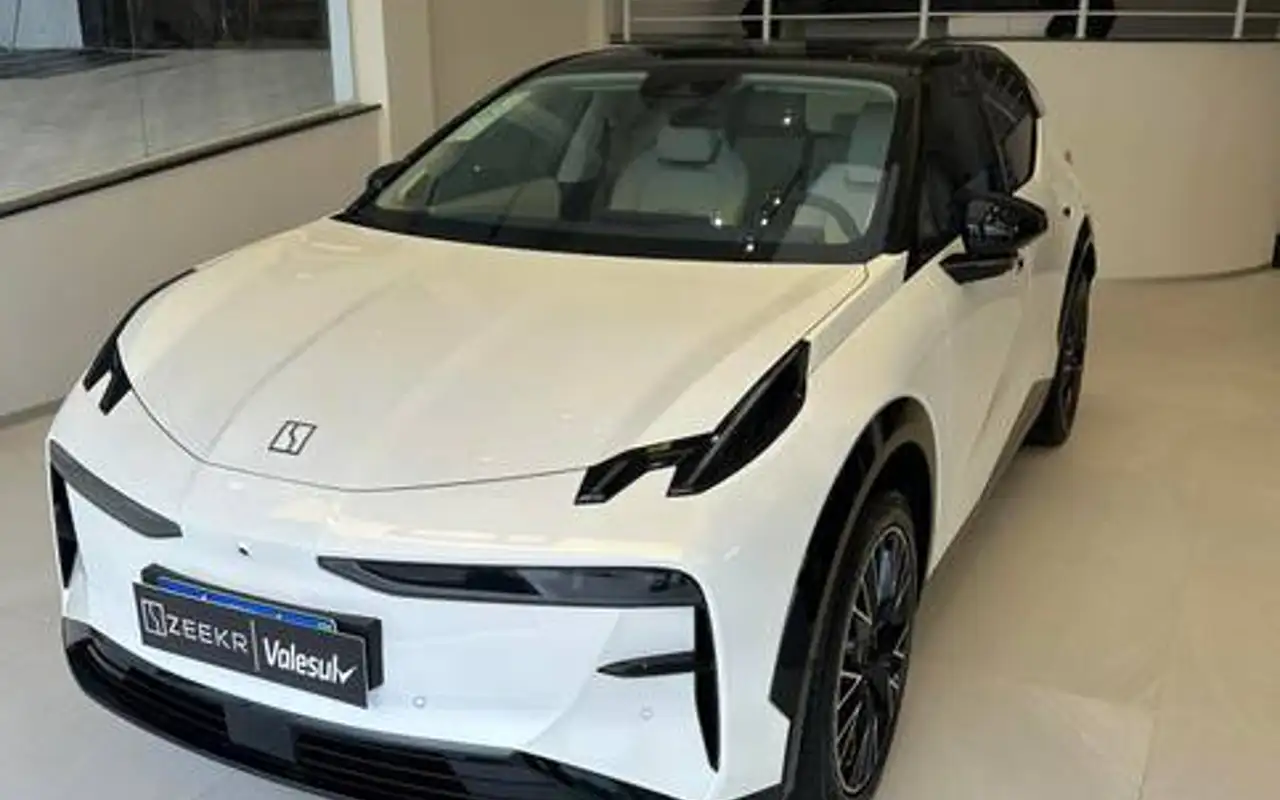 ZEEKR X 66 KW ELÉTRICO FLAGSHIP AWD — foto 1 de 7