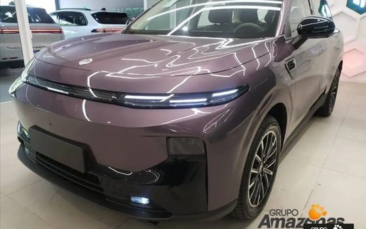 LEAPMOTOR B10 56,2 KW BEV — foto 1 de 20