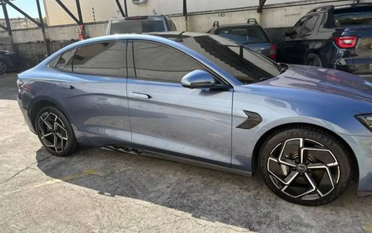 BYD SEAL 82,5 KW ELÉTRICO AWD — foto 1 de 6
