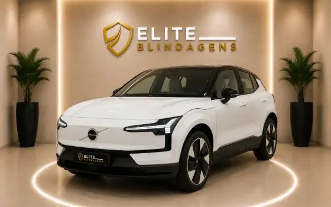 VOLVO EX30 69 KW ELÉTRICO PERFORMANCE ULTRA — foto 1 de 9