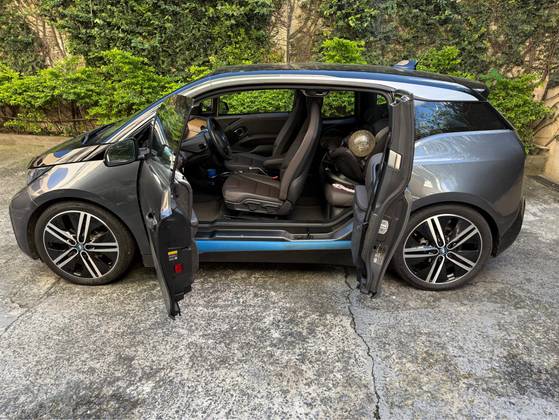 BMW i3 ELÉTRICO eDRIVE BEV FULL AUTOMÁTICO em São Paulo, SP