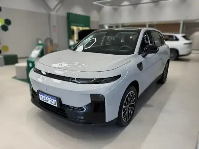 LEAPMOTOR B10 56,2 KW BEV em Valinhos, SP