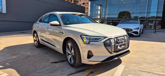 AUDI E-TRON ELÉTRICO SPORTBACK PERFORMANCE QUATTRO em Campo Grande, MS