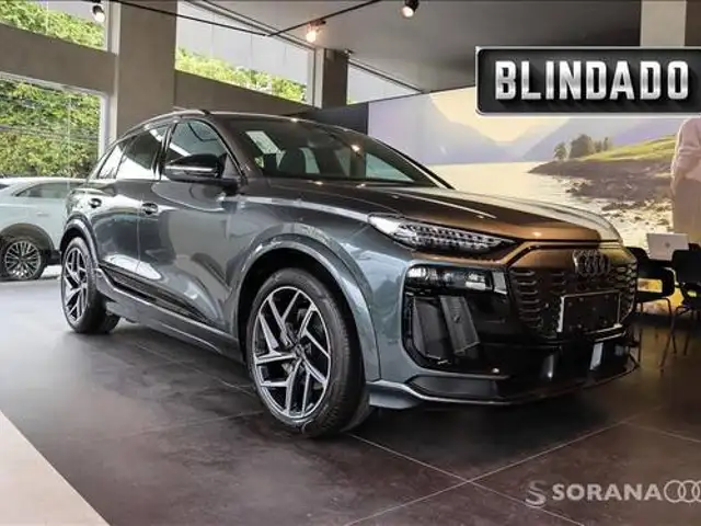 AUDI Q6 E-TRON 100 KW ELÉTRICO PERFORMANCE BLACK QUATTRO em São Paulo, SP
