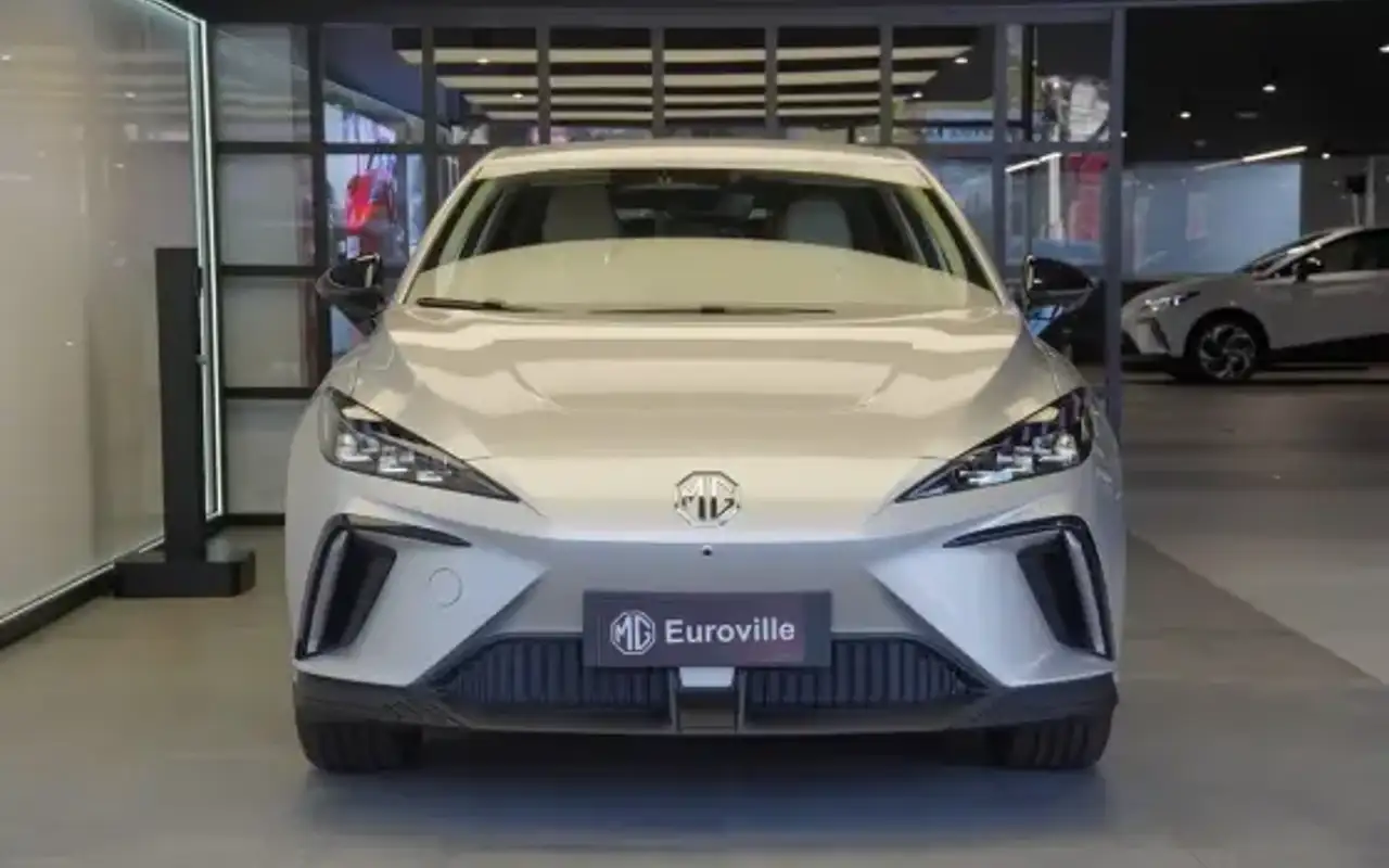 MG 4 64 KW ELÉTRICO LUXURY — foto 1 de 16