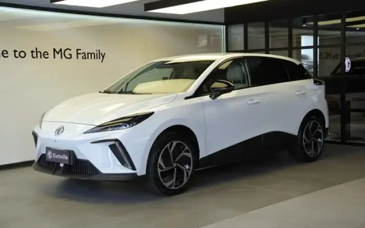 MG 4 64 KW ELÉTRICO LUXURY — foto 1 de 16
