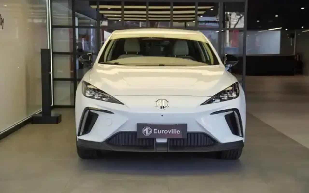 MG 4 64 KW ELÉTRICO LUXURY — foto 1 de 16