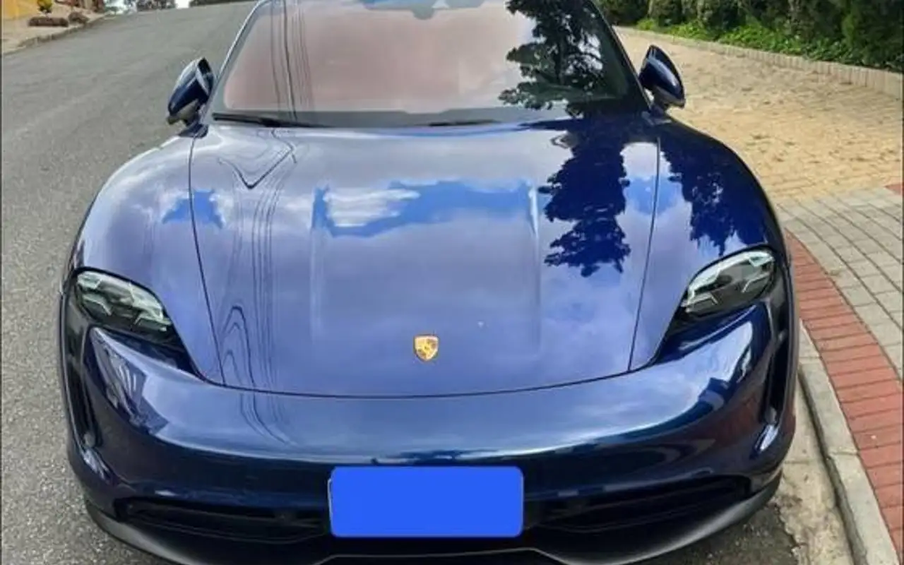 PORSCHE TAYCAN 4S ELÉTRICO — foto 1 de 7