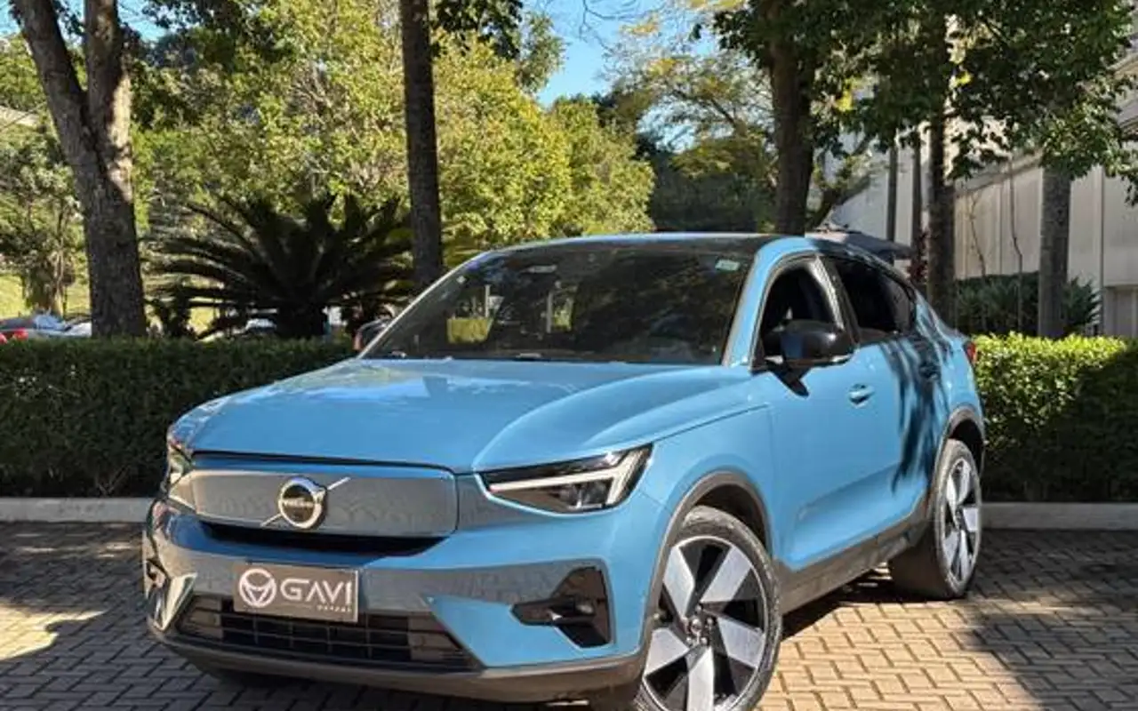 VOLVO C40 P8 RECHARGE TWIN ELECTRIC ULTIMATE AWD — foto 1 de 15