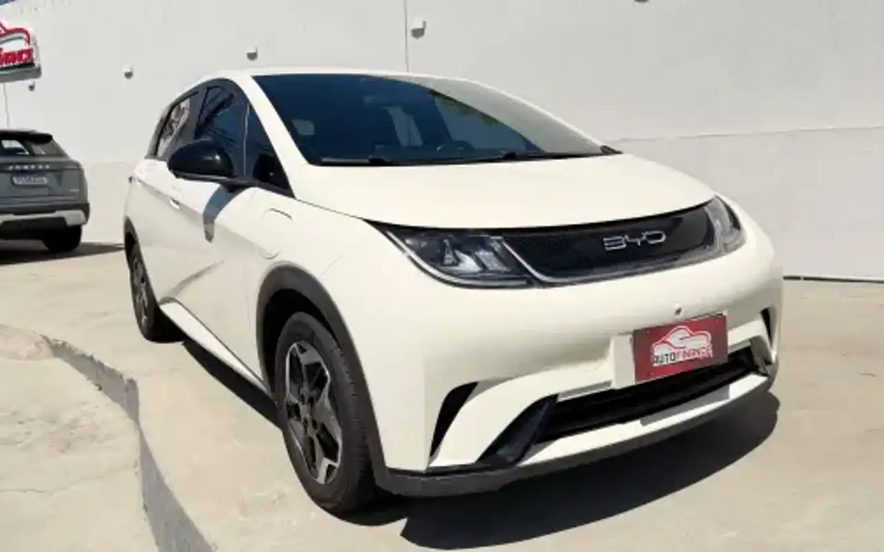 BYD DOLPHIN 44,9 KW ELÉTRICO — foto 1 de 18
